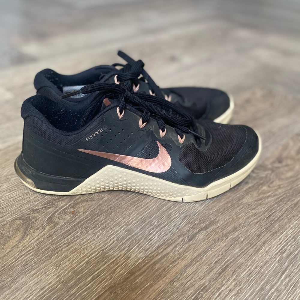 🥀 Rose Gold Nike Metcon 🥀